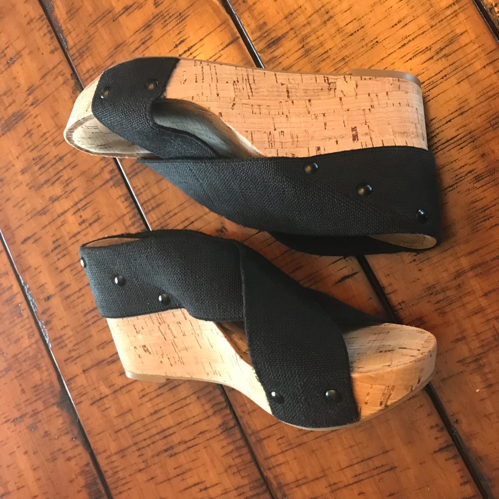 Lucky wedge sandals